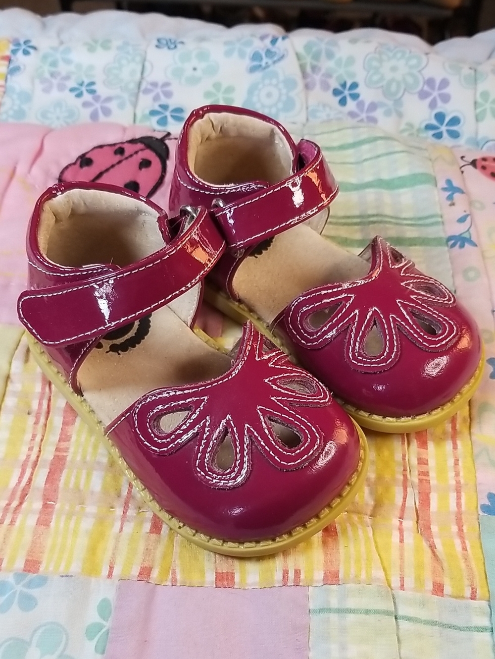 Livie & Luca Patent Leather Mary Jane Shoes Size 5 Berry Petals